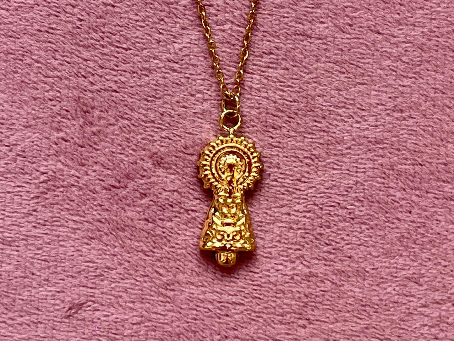 Silueta Virgen del Pilar – Acero Dorado o Plateado