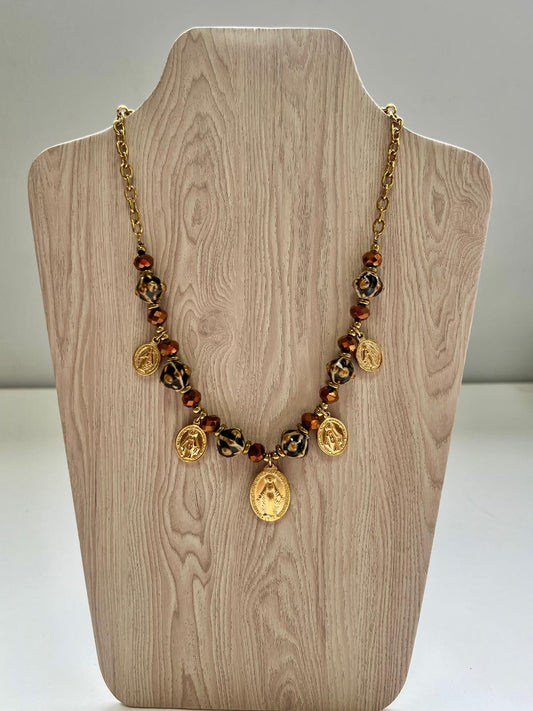 Collar Virgen La Milagrosa Dorado con Piedras Ojo de Tigre - Acero Inoxidable