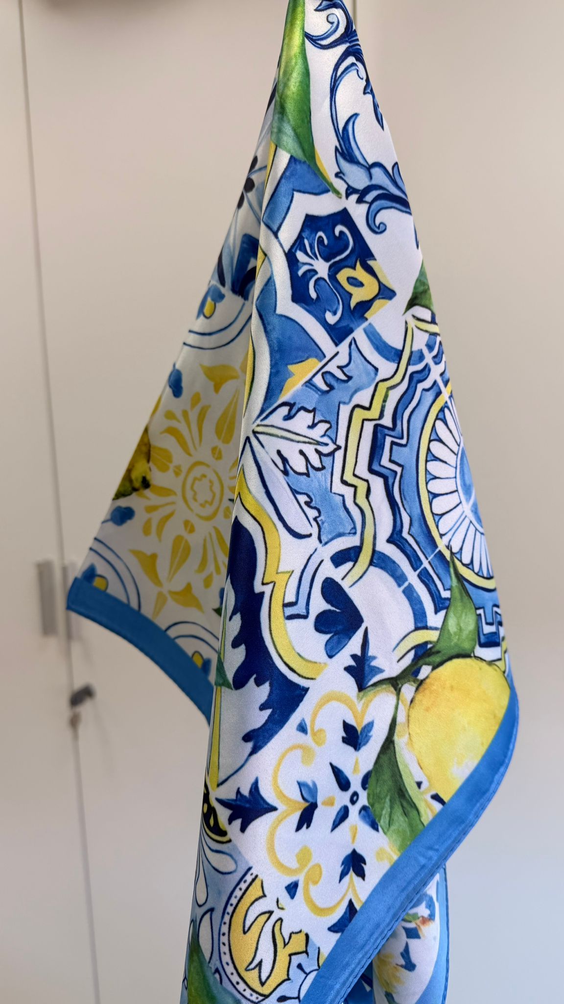 Pañuelo Azul con Limones