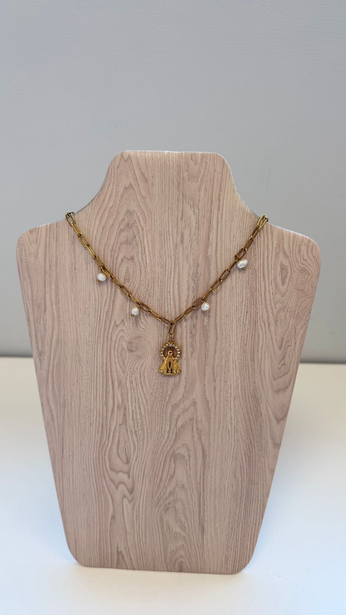 Medalla Virgen del Pilar con Charms