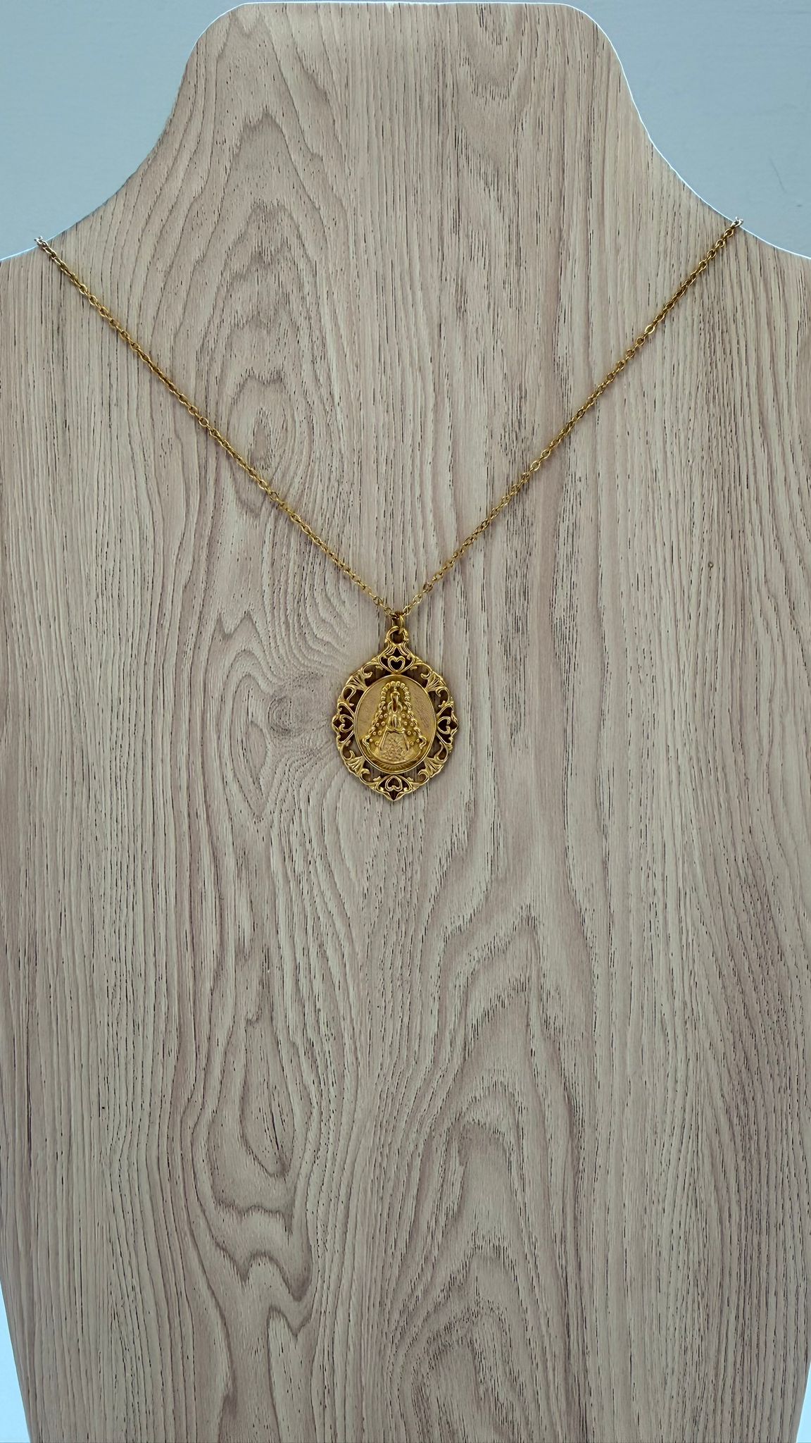 Medalla Virgen del Rocío con Marco Decorativo