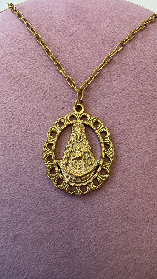 Medallón Virgen del Rocío con Borde Decorativo